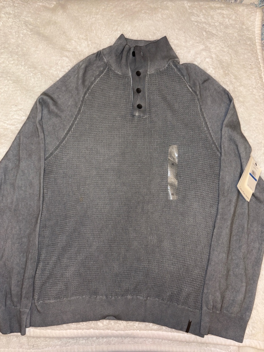 Calvin Klein Jeans Men’s XL Gray Waffle Knit Mock Neck Button Sweater NWT